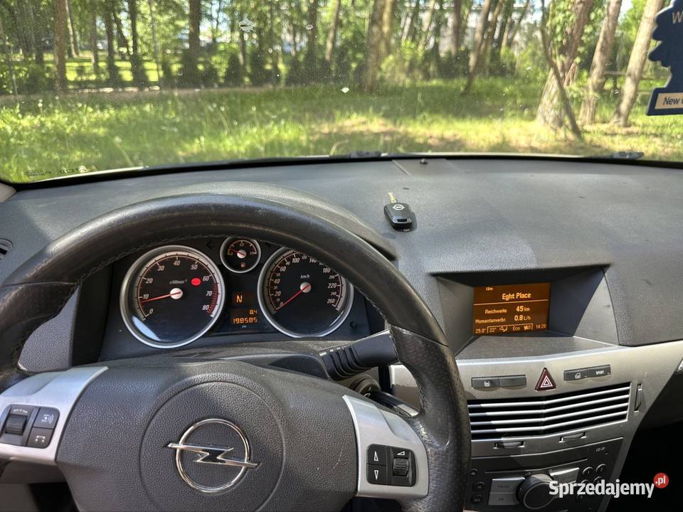 Opel astra H 2004 Rok produkcji 2004 Astra