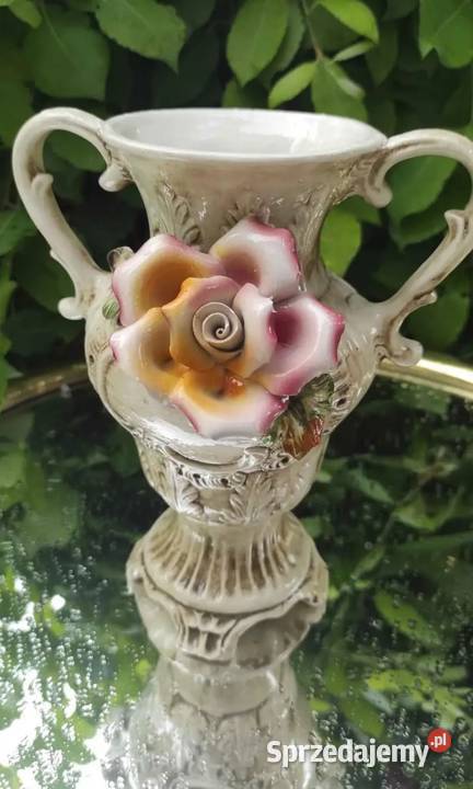 Capodimonte włoski wazon w kształcie amfory Porcelana i szkło Pabianice