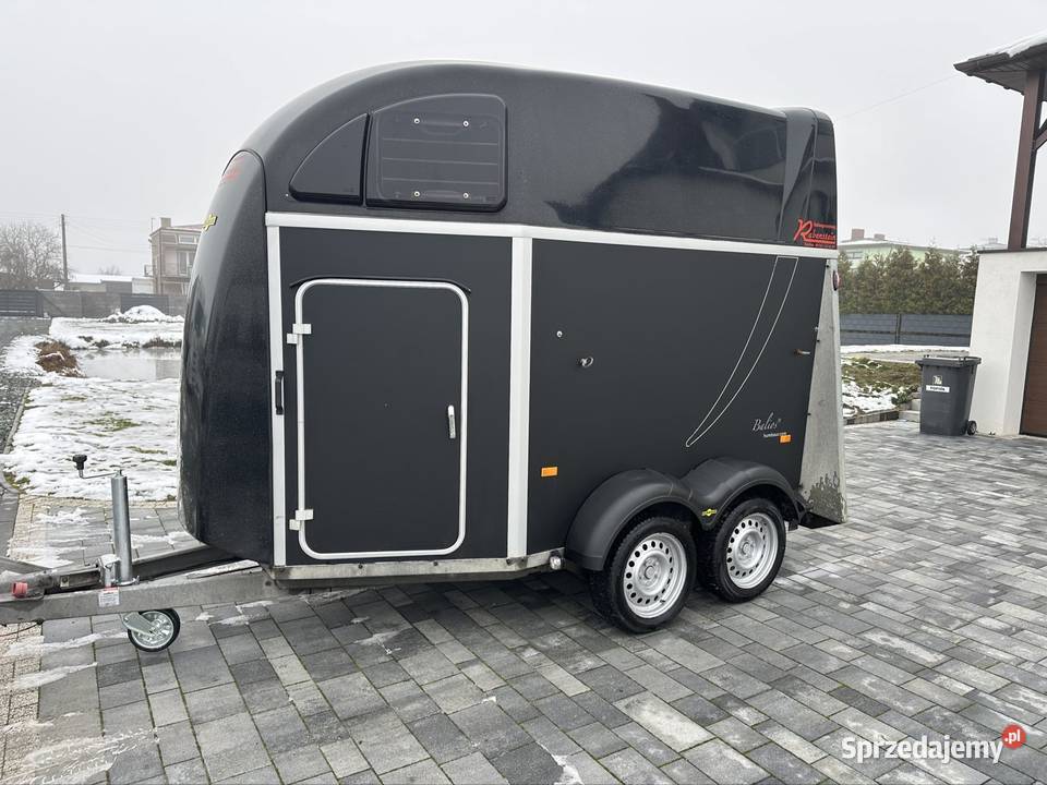 Przyczepa do przewozu 2 koni Mokra