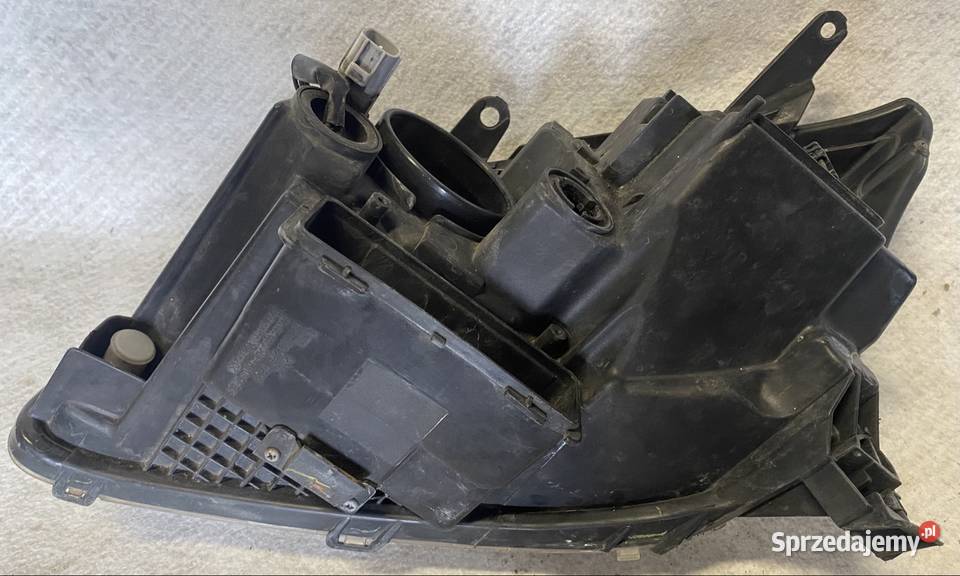 LAMPA PRZÓD PRZEDNIA PRAWA TOYOTA AVENSIS T25 II Jasienica