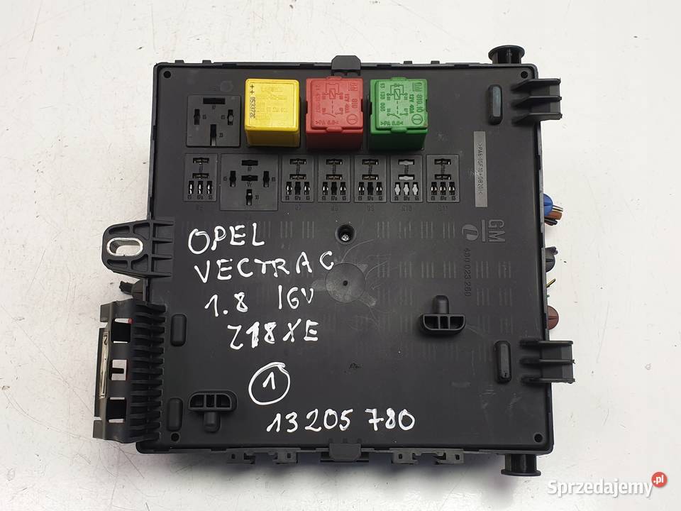 Opel Vectra C SKRZYNKA BEZPIECZNIKÓW 13205780 osobowe