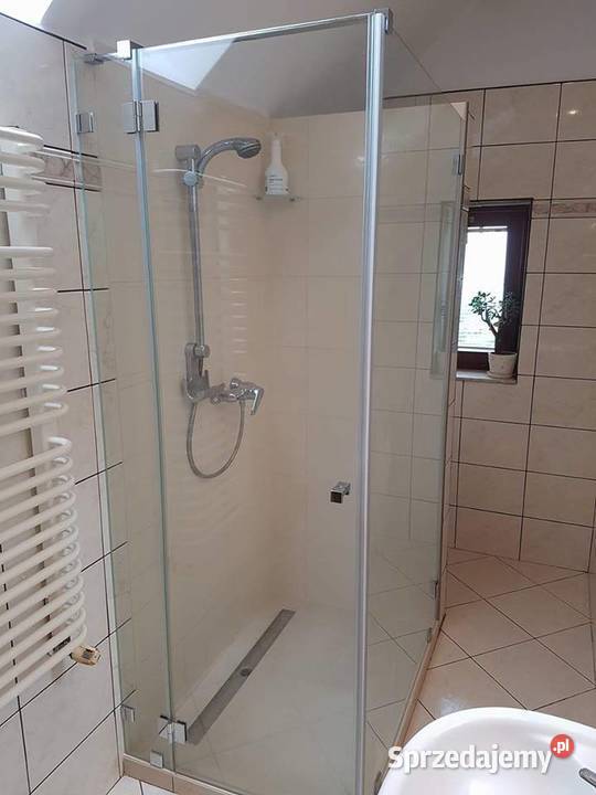 Montaż kabin prysznicowych Poznań usługi budowlane