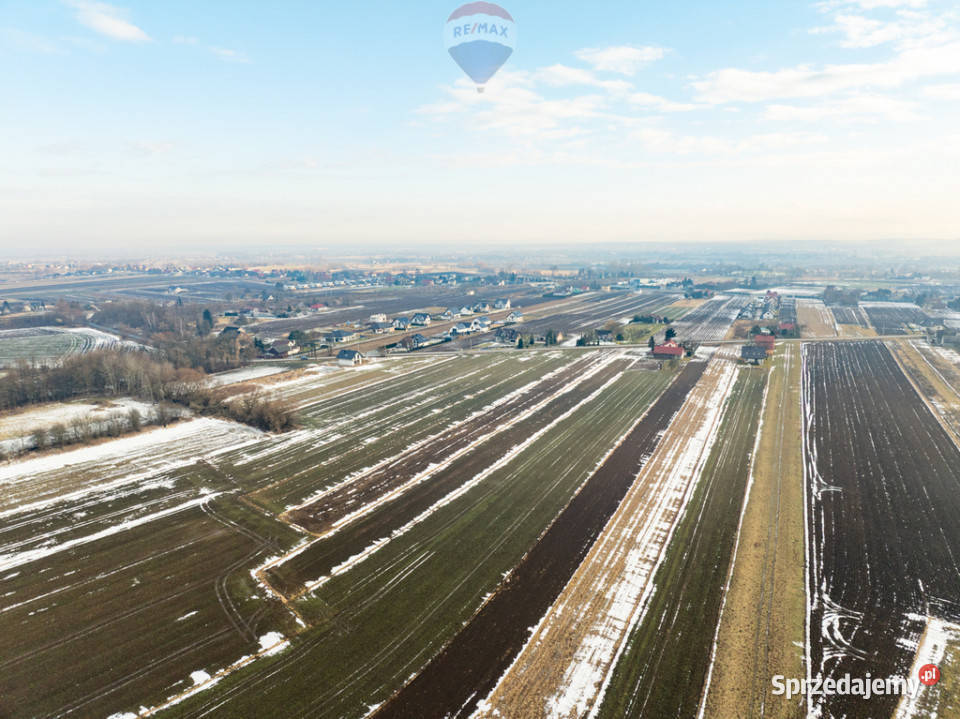 Działki budowlane w Krakowie 4 PUM asfalt