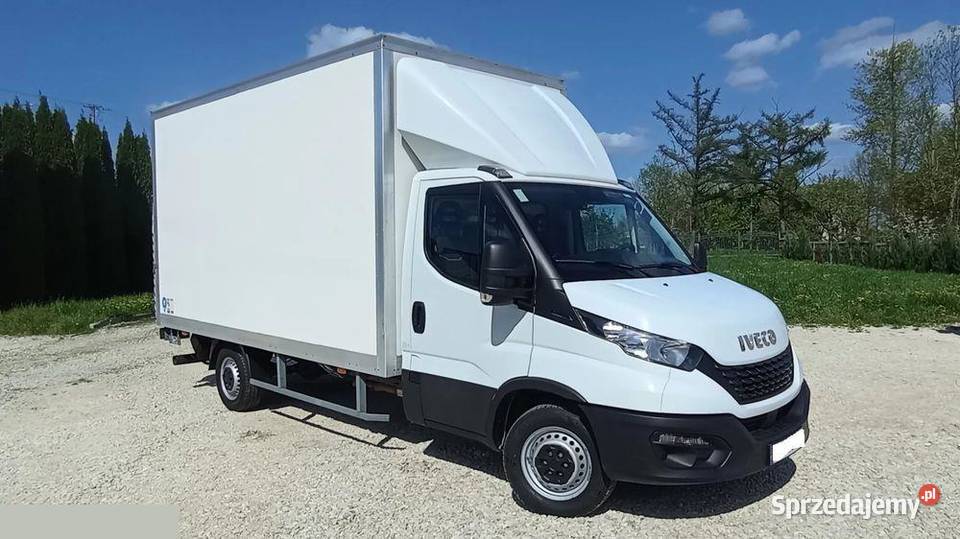 Iveco DAILY 160 TDI KONTENER 8PALET WINDA 750 174000km świętokrzyskie