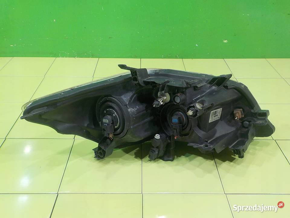 TOYOTA AURIS I LIFT 18 VVTI AUT 11r HB 5D lampa Suków sprzedam