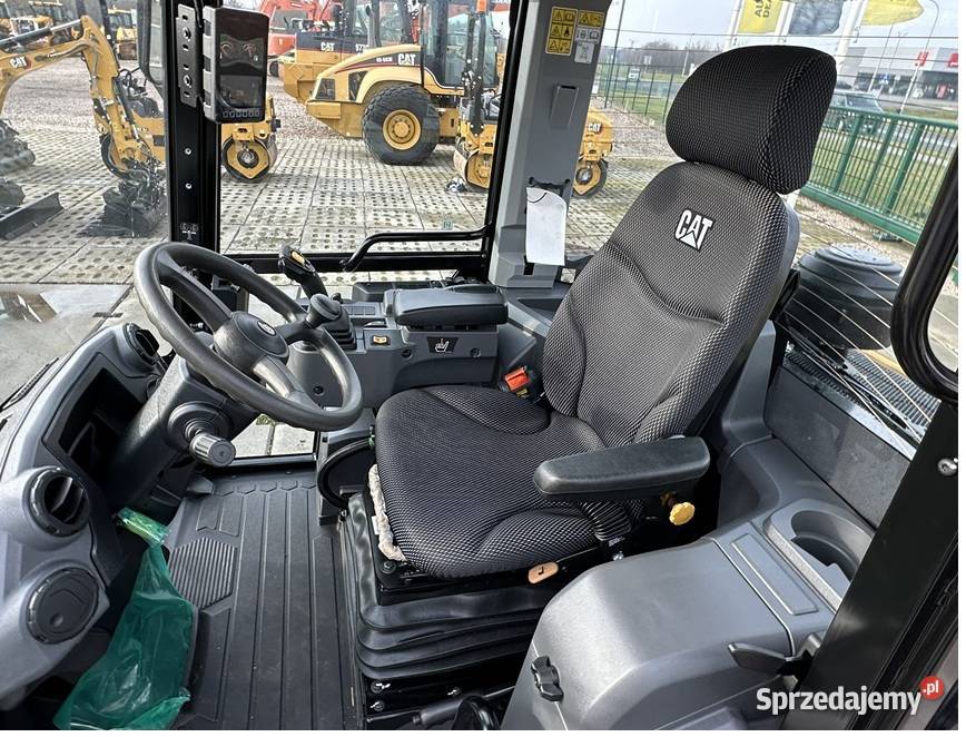 ŁADOWARKA KOŁOWA CATERPILLAR 906 Pozostałe wielkopolskie Tuliszków