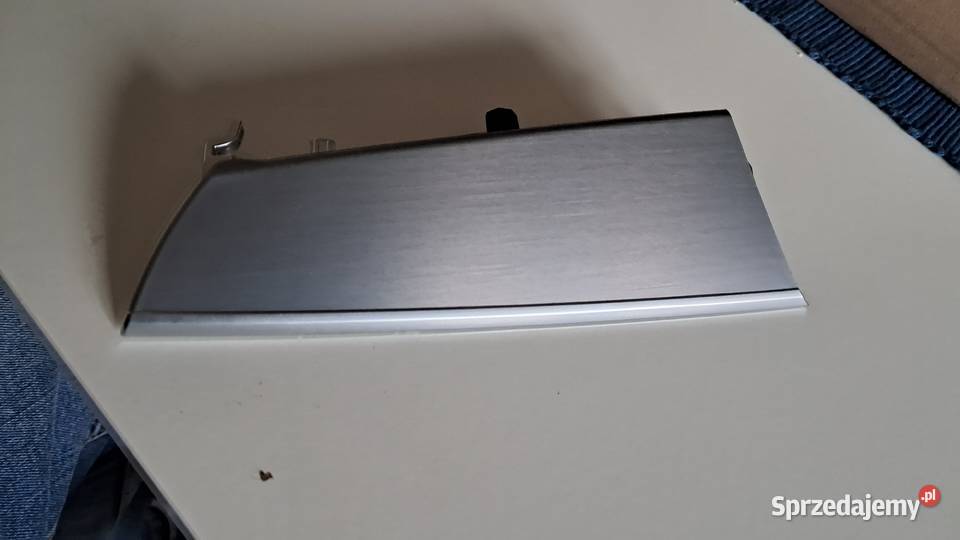 Listwa konsoli AUDI A8 Oleśnica sprzedam