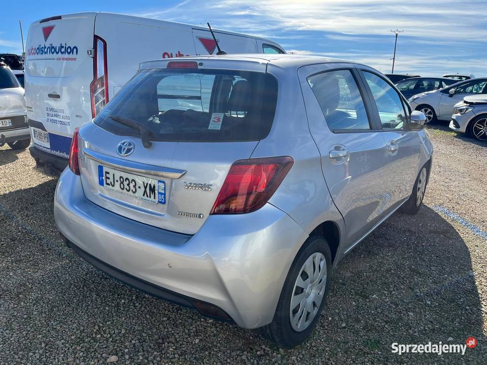 TOYOTA Yaris 15 100H eCVT Business EJ833 1500cm3 sprzedam