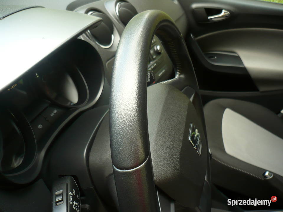 Seat Ibiza Niski Przebieg Piękny kolor Sztum
