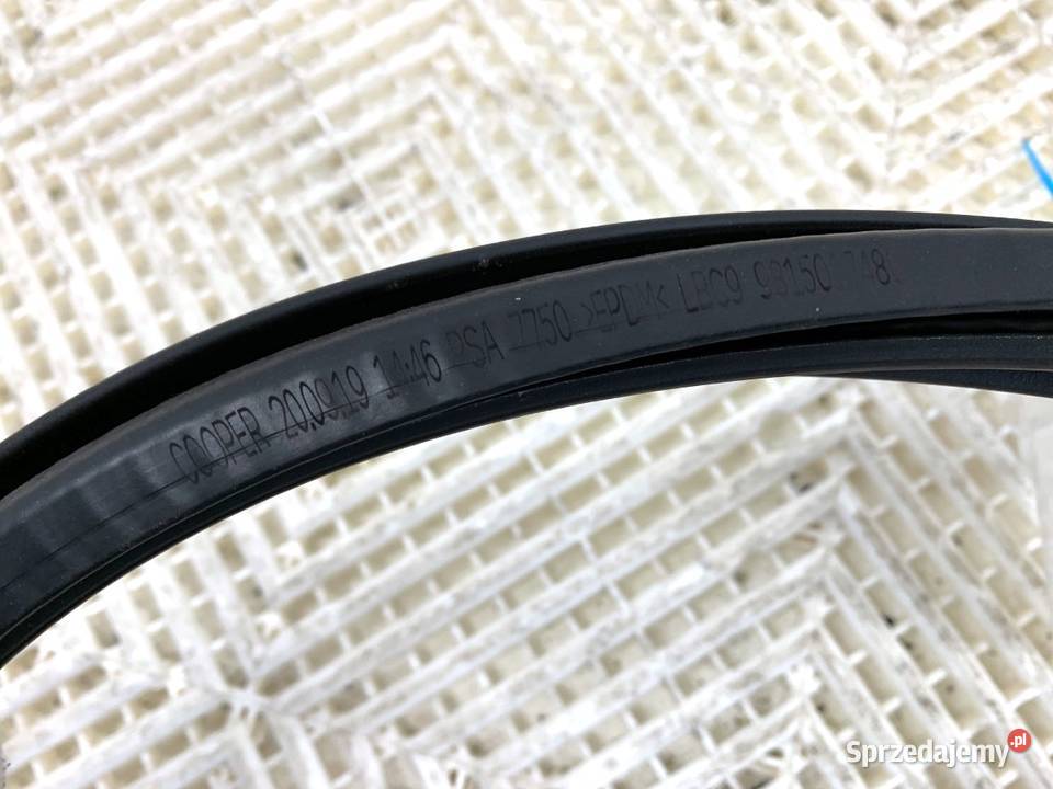 USZCZELKA DRZWI TYŁ PRAWA OPEL GRANDLAND SUV