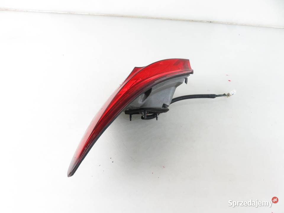 LAMPA PRAWA TYLNA LEXUS IS II