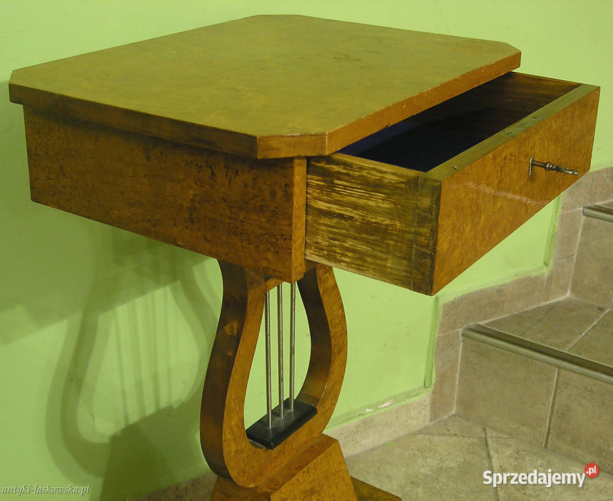 Niciak stolik w stylu Biedermeier Sopot
