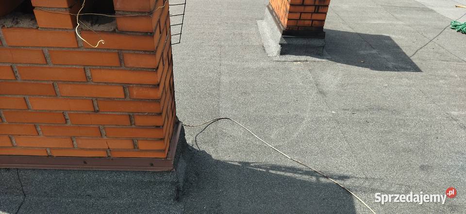 Malowanie dachów montaż gontów bitumicznych papy