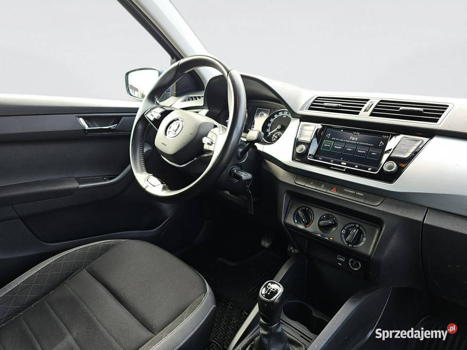 Skoda Fabia 10 TSI Ambition Hatchback KR8TL86 Rok produkcji 2020 Janki