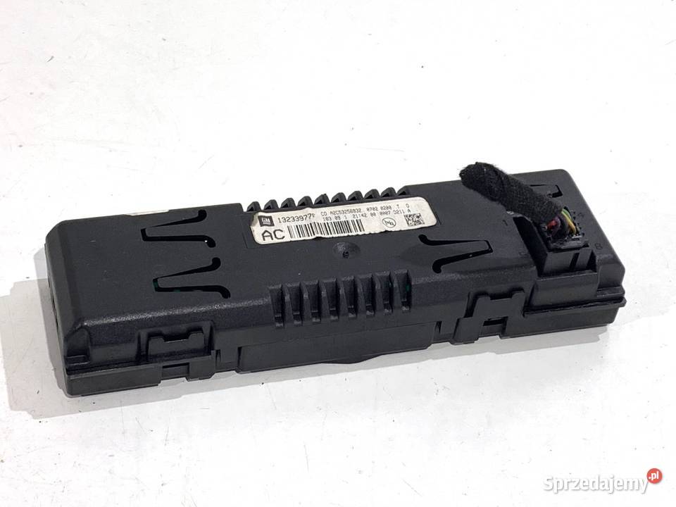 WYŚWIETLACZ OPEL INSIGNIA A 13233977F 0817 EKRAN sprzedam