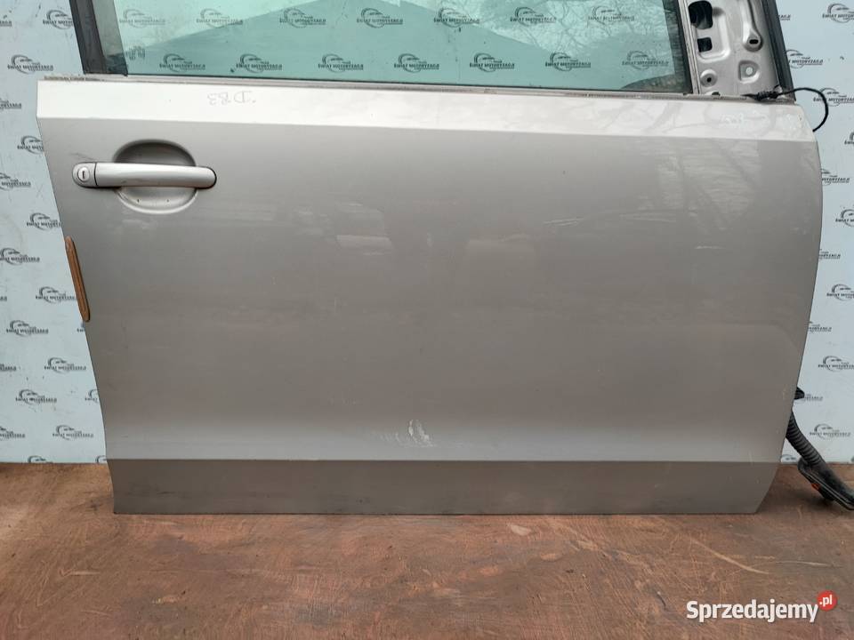 VOLKSWAGEN UP 15r drzwi prawe przód 140 mikronów Kielce