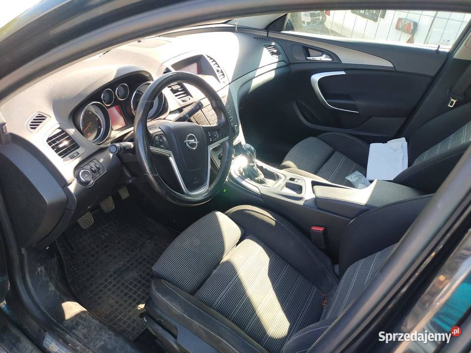 Samochód osobowy OPEL INSIGNIA TOURER SW Rok produkcji 2011 małopolskie Tarnów