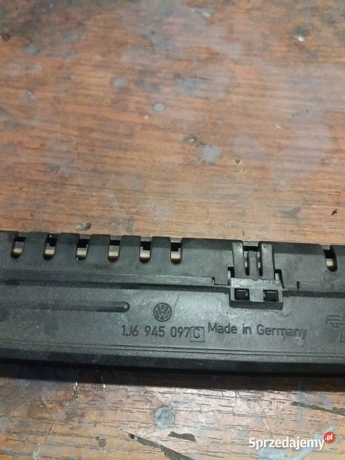 Trzecie światło stop OEM 1J0945097C Golf Wola