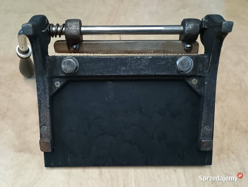 Stara gilotyna fotograficzna Lata 2030 XX w Częstochowa