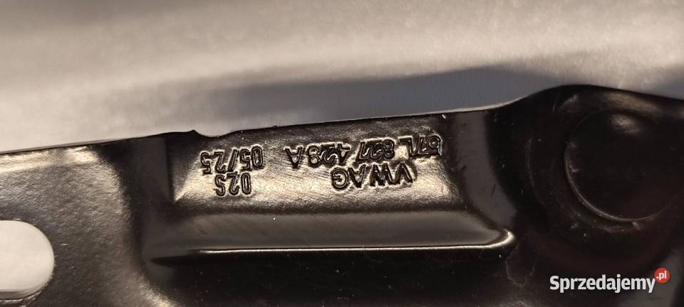 VW TAYRON SIŁOWNIK KLAPY BAGAŻNIKA PRAWY dolnośląskie