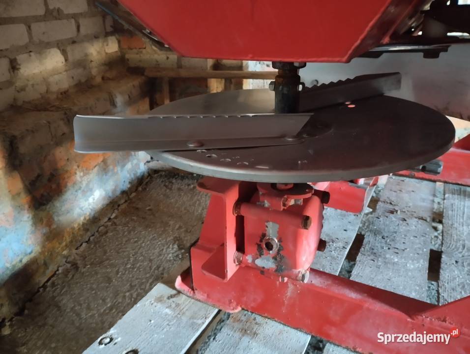 Rozsiewacz nawozów woprol 1200 Krzczonów-Wójtowstwo