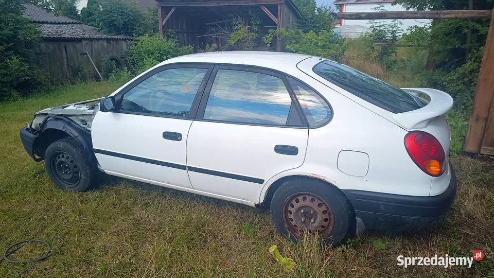 Toyota Corrolla e 11 lift 2001 r na częsci mazowieckie Radom