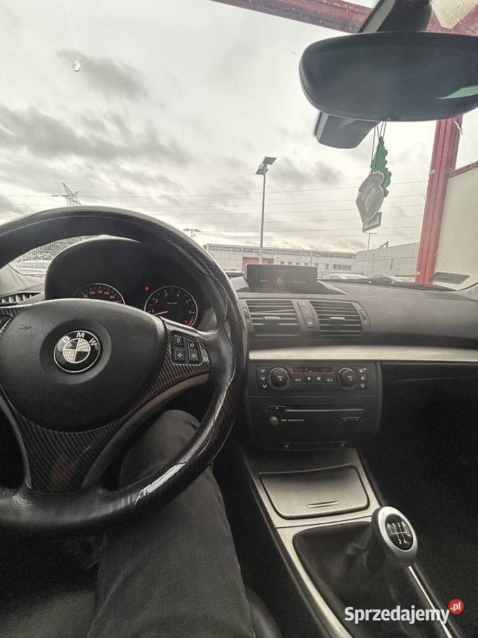 BMW 118i E87 20 Benzyna 129 Klima 2strefy Skóra nieuszkodzony sprzedam