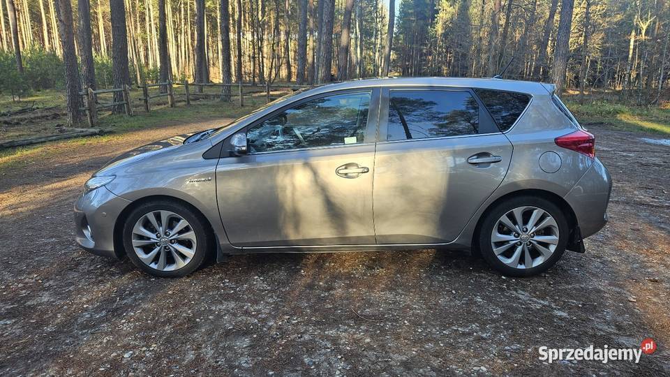 Toyota Auris hybrid Premium 18 HSD kamera cofania sprzedam