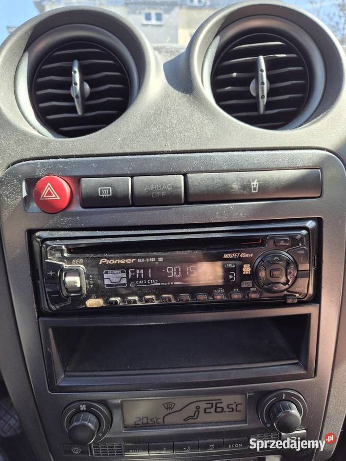 Seat Ibiza 14 benzyna 2006 100 jeździ odpala sprzedam