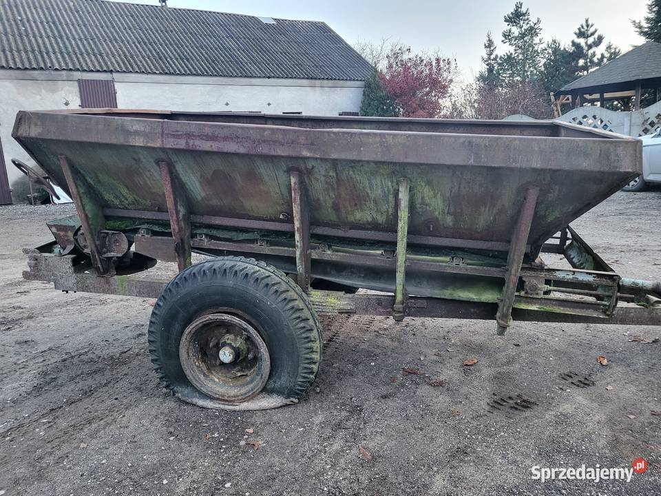 Rozsiewacz wapna RCW 3 Piast wapniarka solarka kujawsko-pomorskie Osięciny