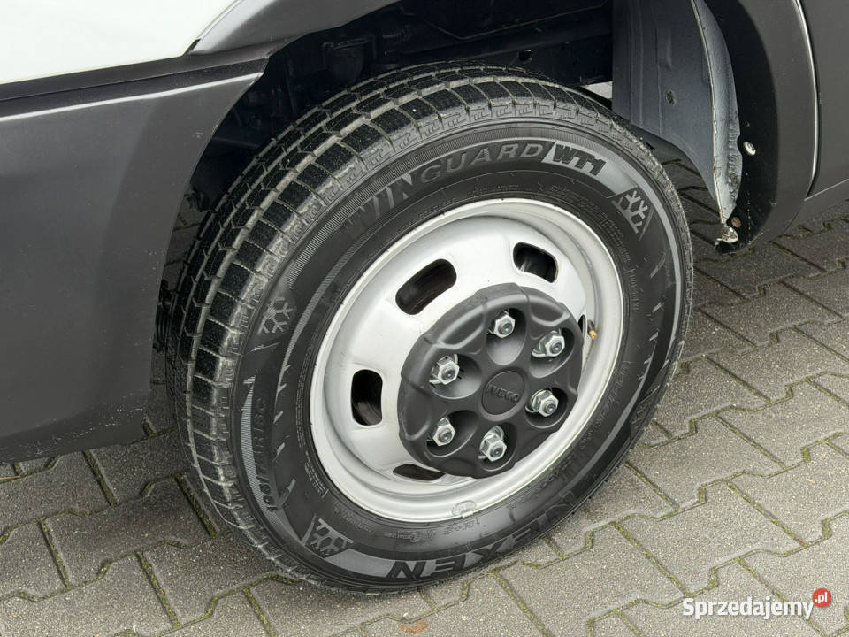Iveco Daily 35C16 V Brygadówka Doka 7 osób KatB świętokrzyskie Widełki
