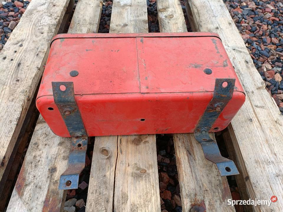 Skrzynka narzędziowa Ursus Zetor z mocowaniami Racibórz