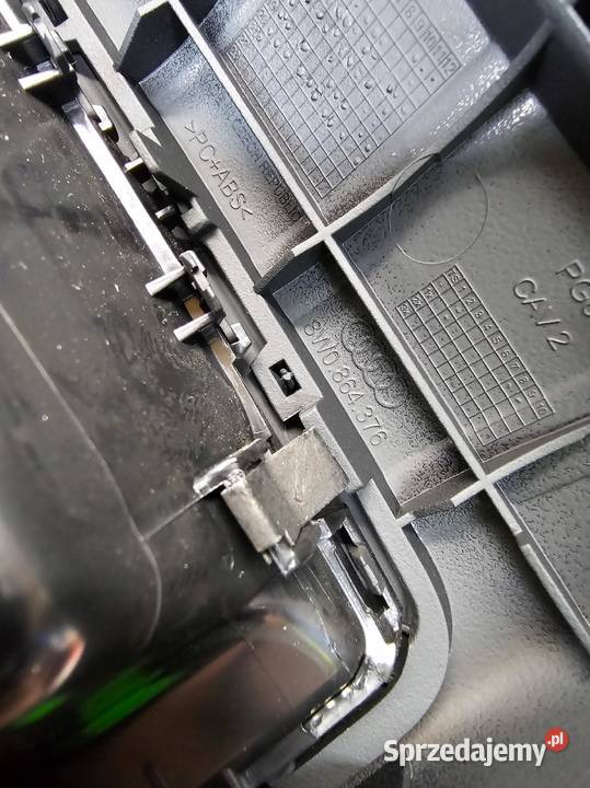OSŁONA TUNELU ŚRODKOWEGO AUDI A4 A5 8W 8W0864376 Osłony i zaślepki Przystajń sprzedam