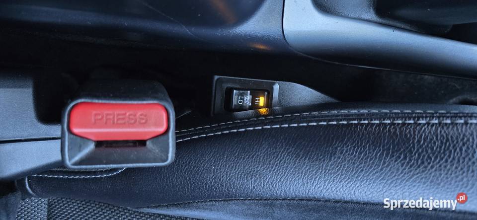 Niski przebieg Grzane fotele Klimatronik Hak immobilizer Andrespol
