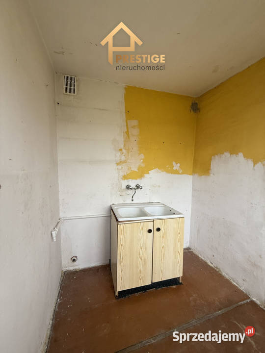 Kawalerka do generalnego remontu na sprzedaż Konin
