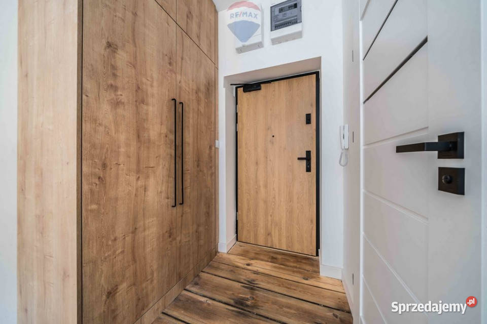 Ładna kawalerka kamienica winda Stare Miasto Poznań