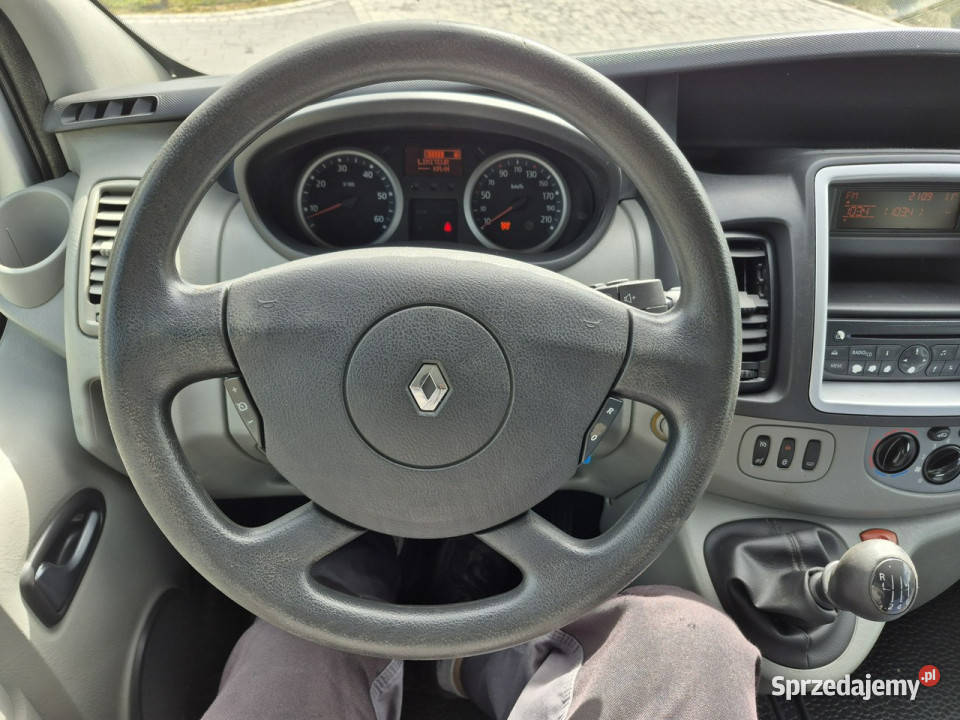 Renault Trafic LONG 9 osobowy PASANGER 115 podgrzewane fotele Drelów