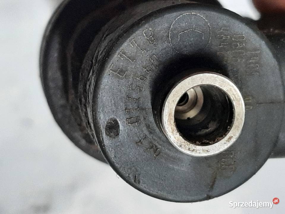 Wtryskiwacz WTRYSKI Opel Astra H 17 0445110174 osobowe Ksawerów