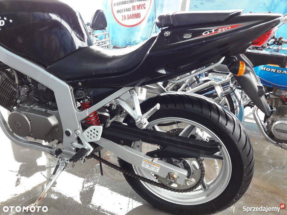 Hyosung GT Hyosung GT Naked 250 125 na kat B Inowrocław