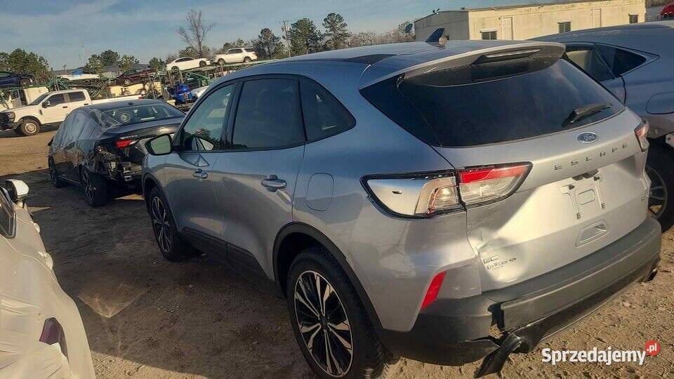 Ford Escape Kuga 2022 15 AWD uszkodzony w drodze 1500cm3 Żórawina