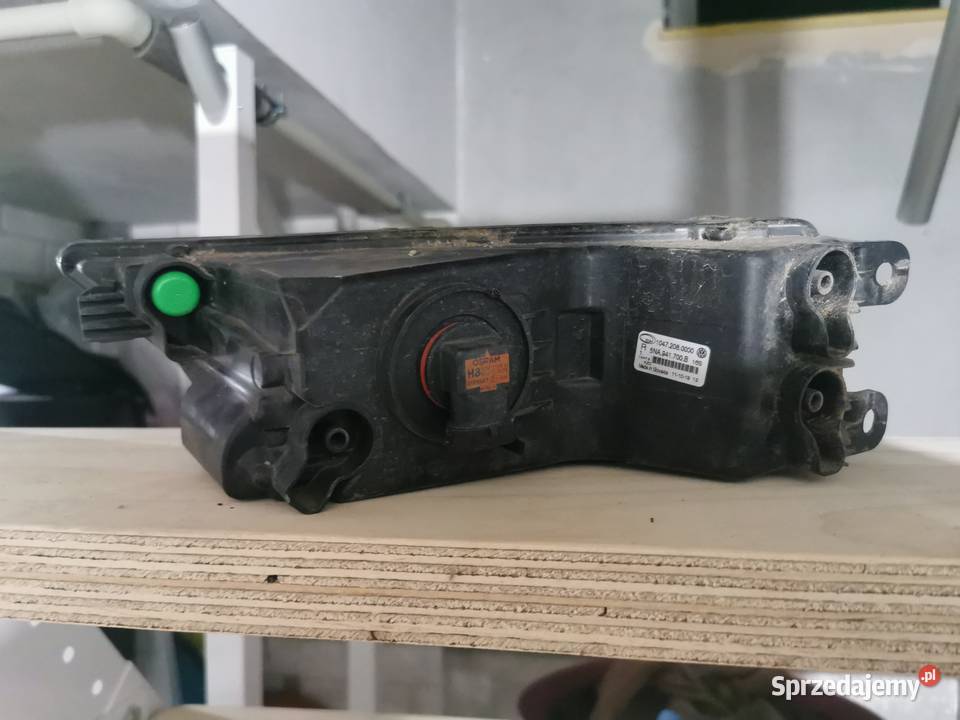 HALOGEN LEWY PRAWY TIGUAN II 5NA941699B osobowe Dębica sprzedam