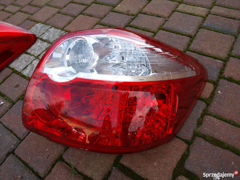 Toyota Auris lampa tylna prawa 2009 2013r lampy tylne