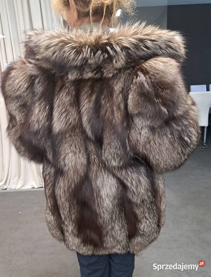 XL Eleganckie Naturalne Futro z lisów srebrnych Rozmiar 42(XL) Gaszowice