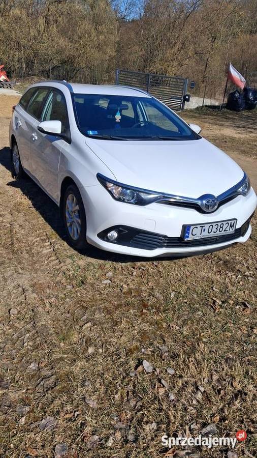 2015 Toyota Auris nieuszkodzony Golub-Dobrzyń