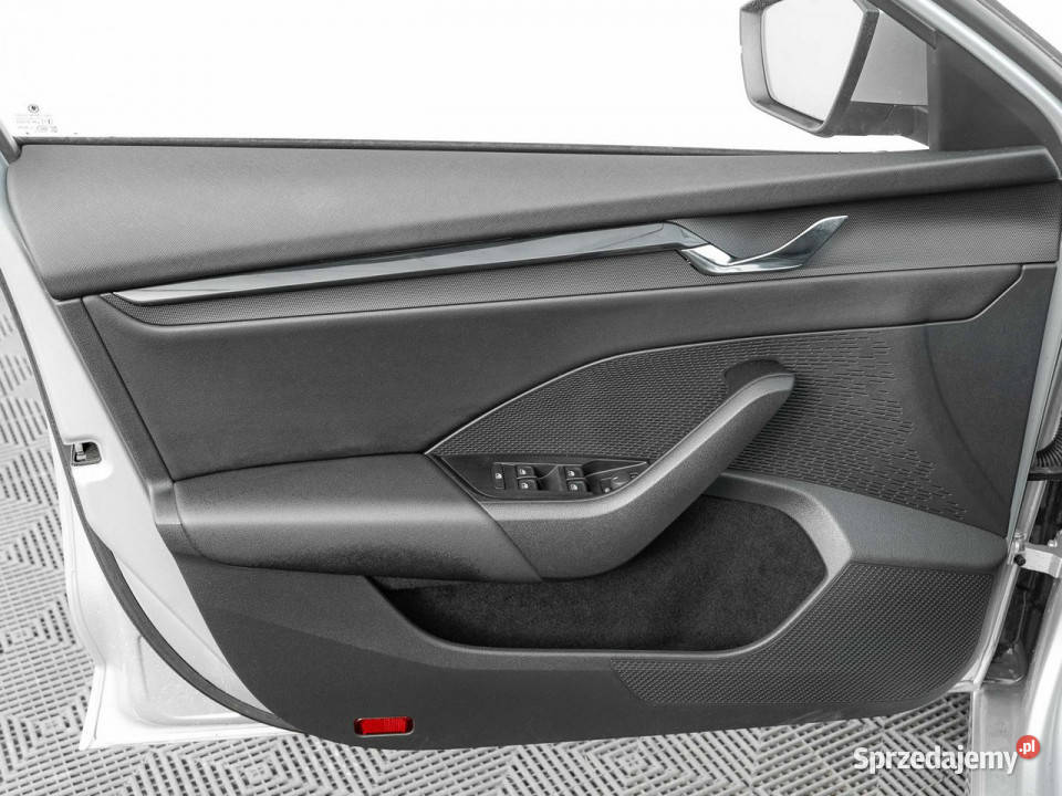 koda Octavia 15 TSI Ambition Czpark Front Lane Pępowo