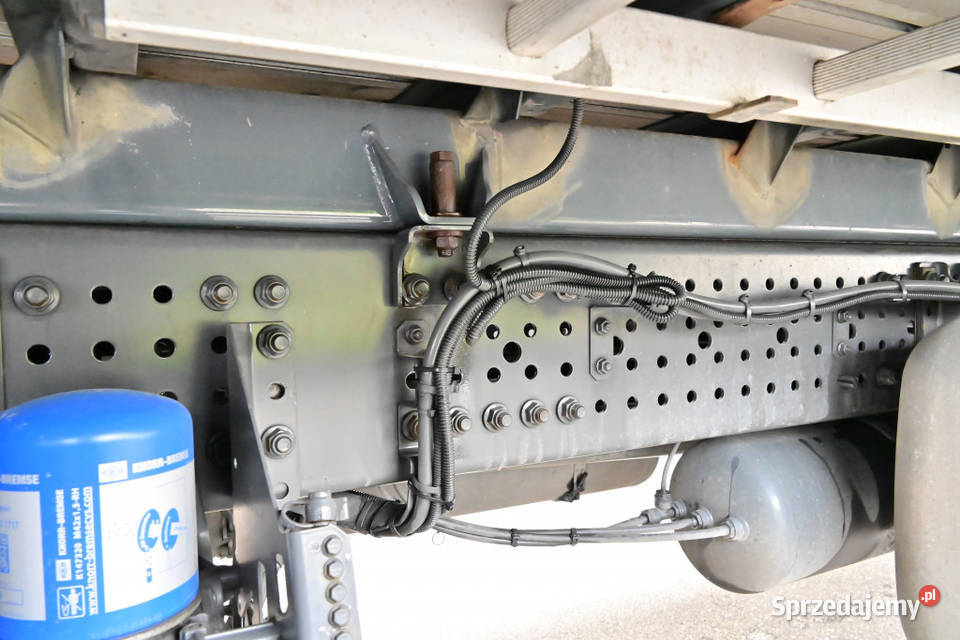 Mercedes 3 osiowy Firanka ogranicznik prędkości Plandeki Warszawa sprzedam