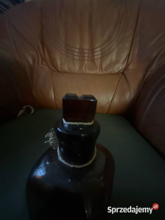 Brązowa buteleczka ze szlifem i szklanym korkiem Serock