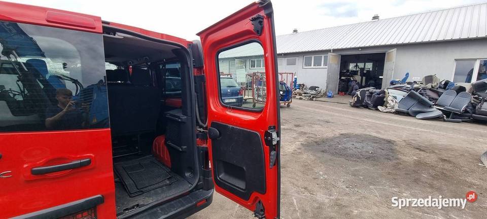 DRZWI PRAWE TYŁ RENAULT TRAFIC III OVNNS 2022 osobowe sprzedam