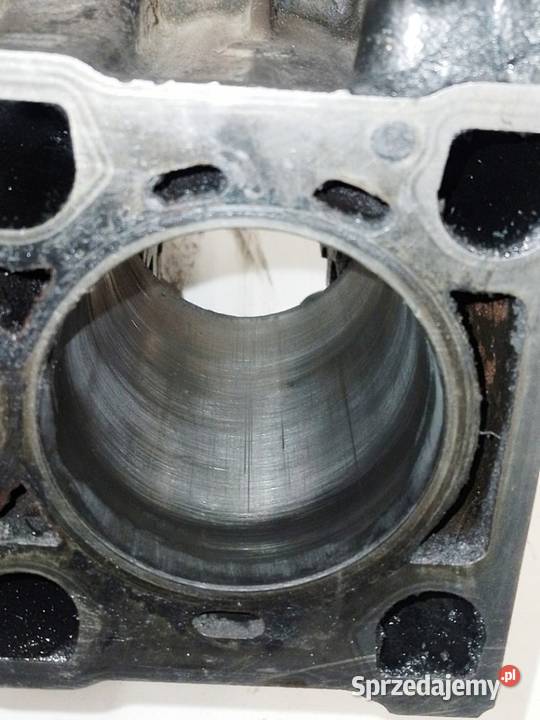 BLOK SILNIKA GOŁY HRC2724 25 TD DISCOVERY II Sosnowiec