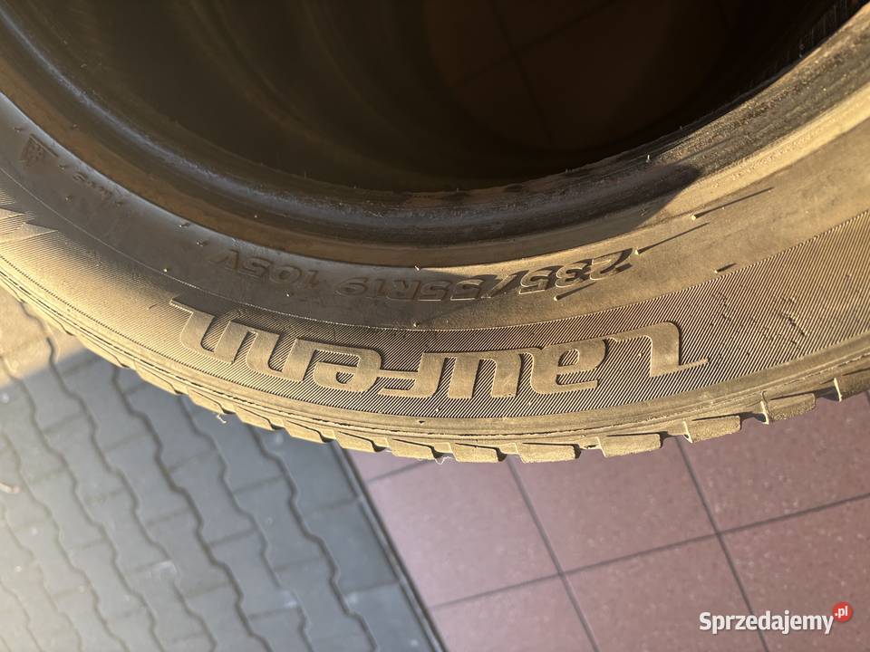 4 x Opony zimowe Laufenn I FIT LW31 23555R19 105 sprzedam
